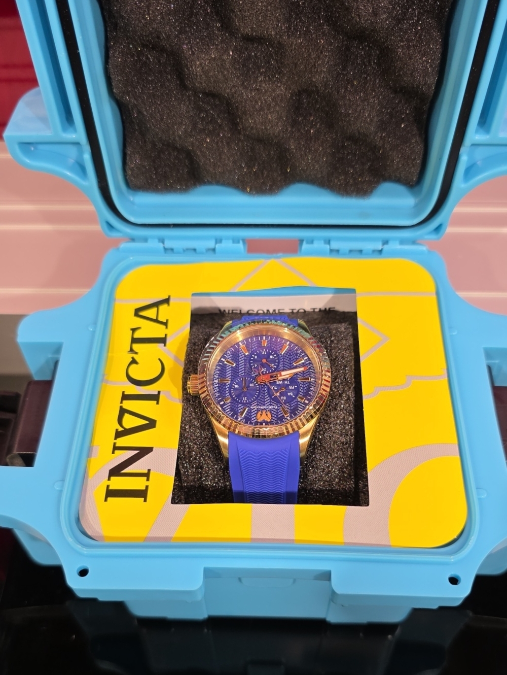 Invicta Pro Diver Chronograph Blue Dial Gold Case Blue Silicone Watch New